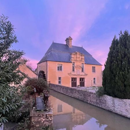 Bed and Breakfast Le Beau Moulin à Trevieres Extérieur photo